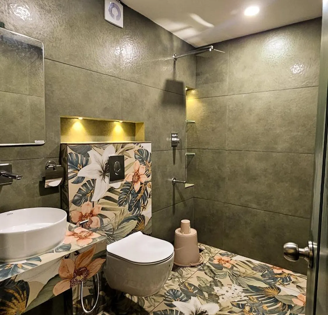 Lilac Hills Resort Pirmed India